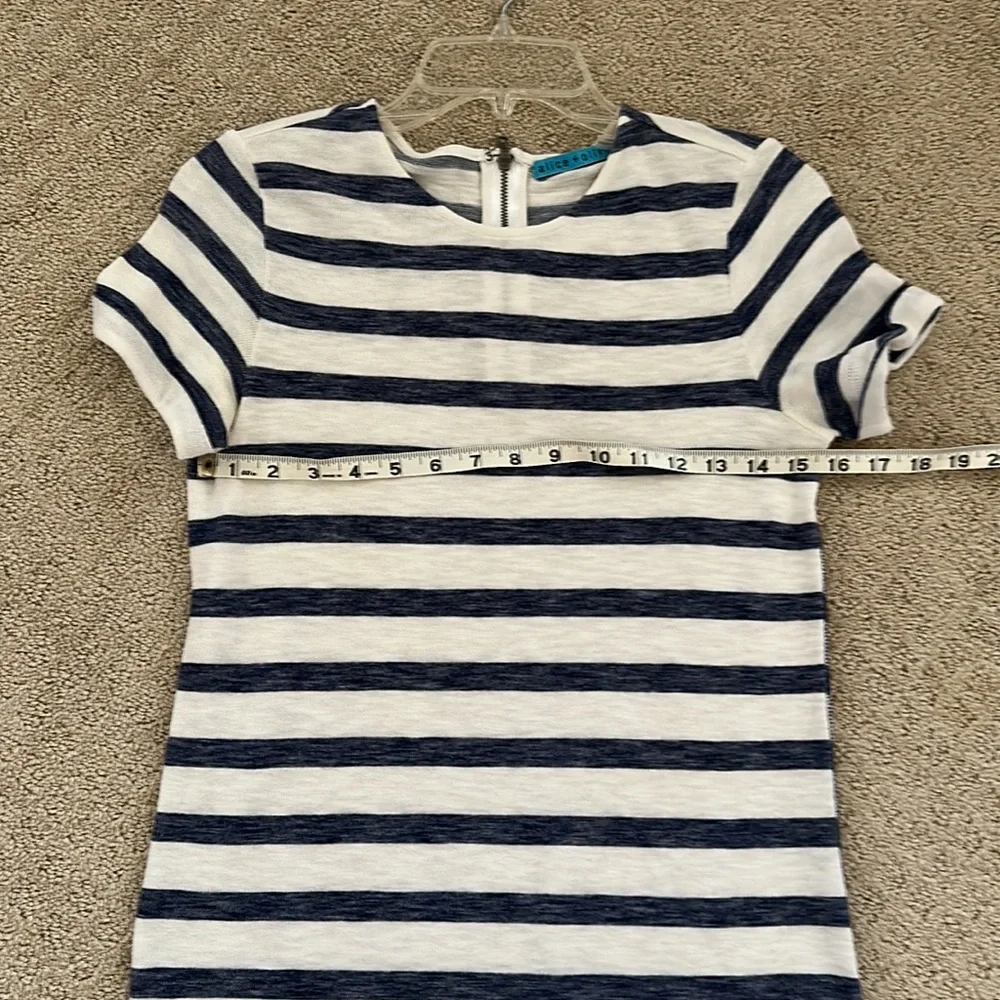 Alice + Olivia Blue and White Striped Knit Dress Sz Xs EUC - Picture 4 of 5